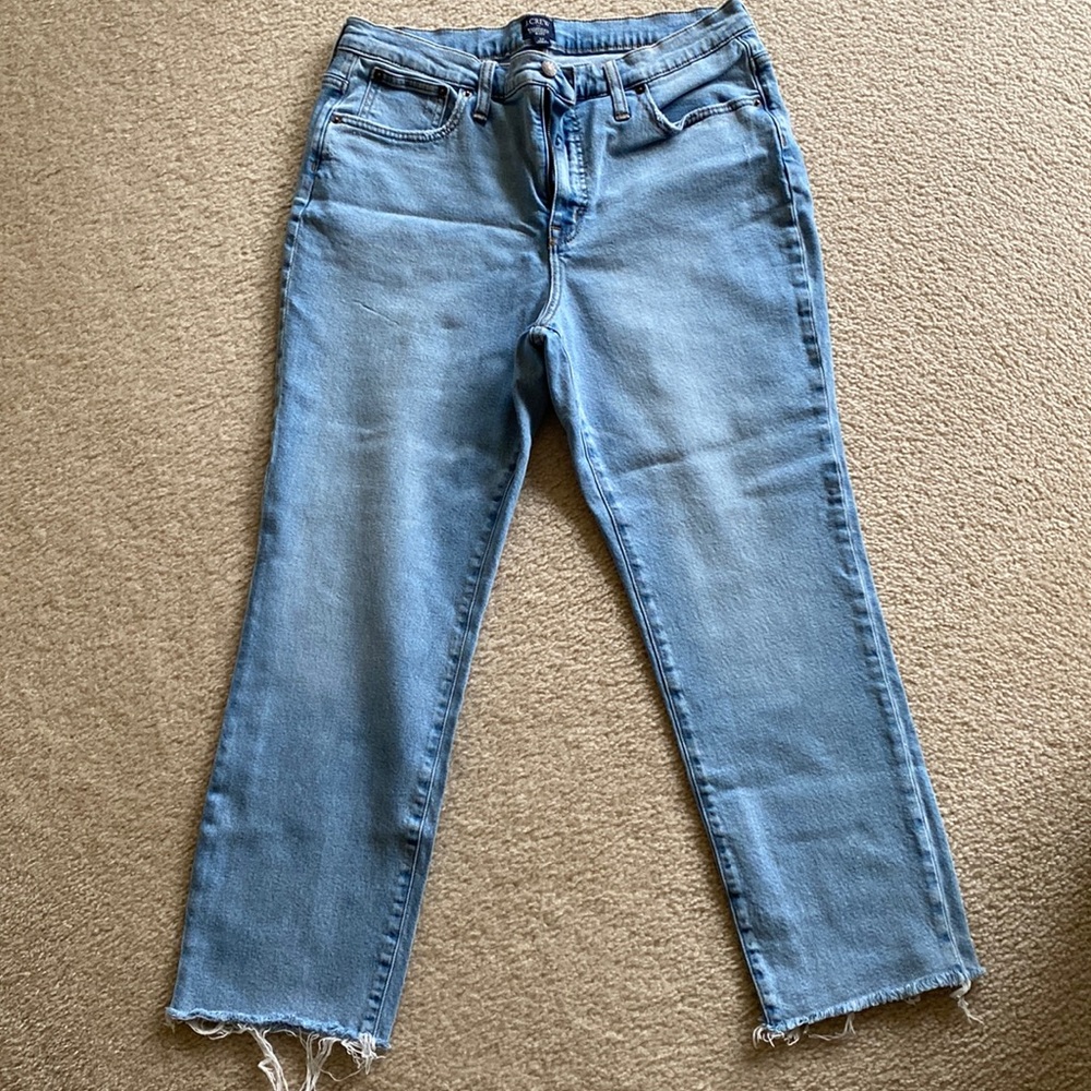 Jcrew Essential Straight Jean in size 32